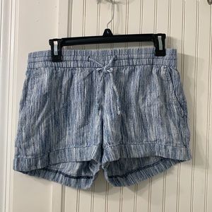 Old Navy size M linen short blue and white stripe